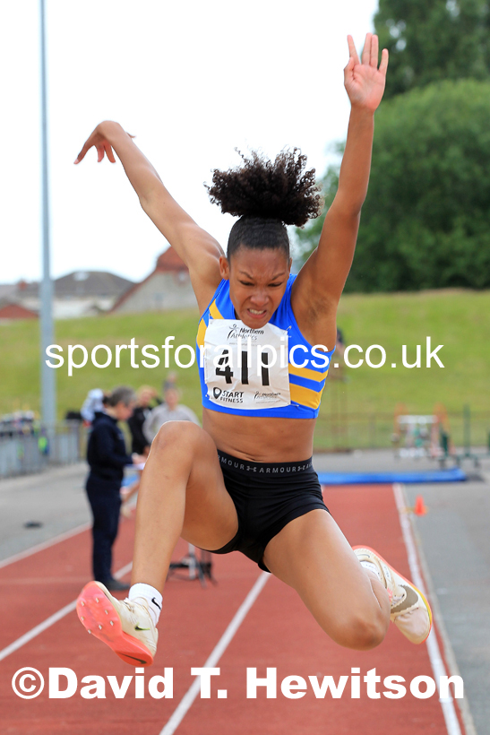 Womens under-20s long jumps, 2022 Northern Senior and Under-20 Champs., Wavertree Athletics Centre, Liverpool. Photo: David T. Hewitson/Sports for All Pics